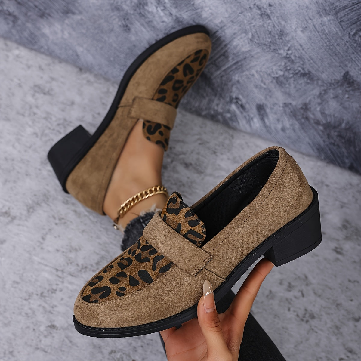 Lina | Elegant loafers with leopard accents and a heel