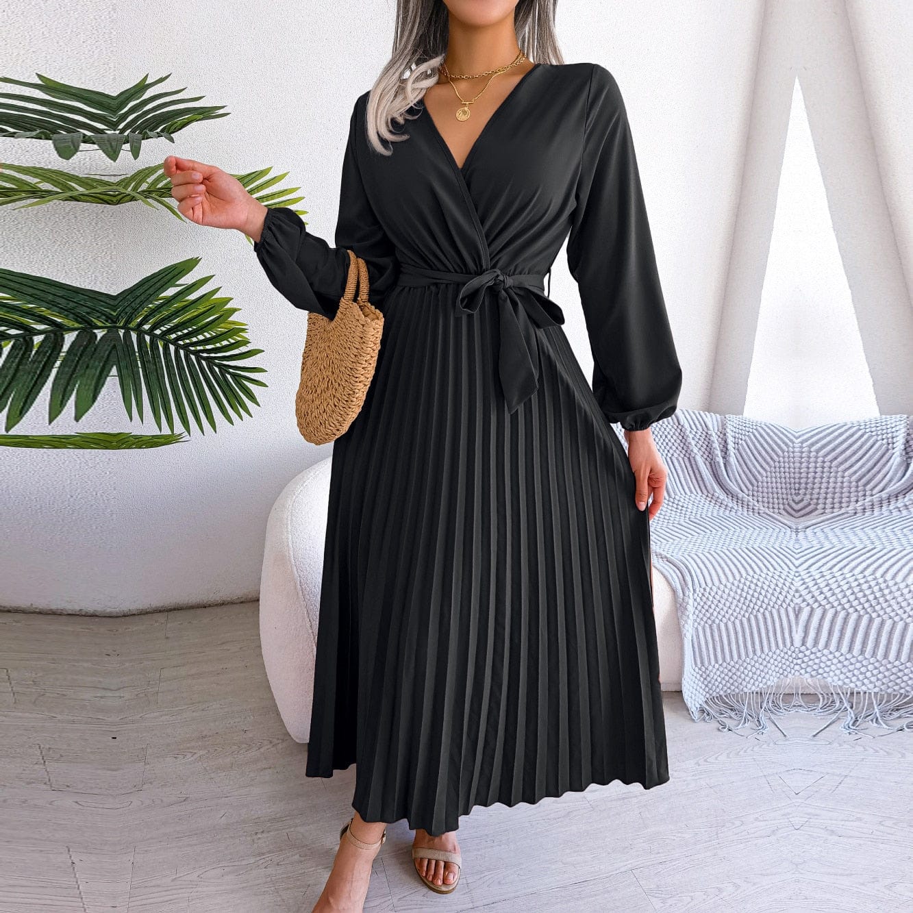 Amy™ | Black Elegant Maxi Dress with V-Neck