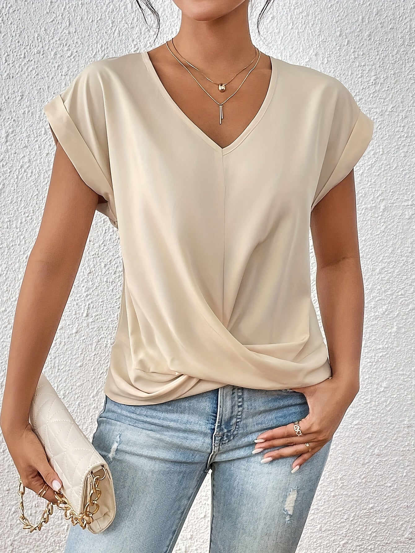 Ziva | Casual T-shirt with a V-neck