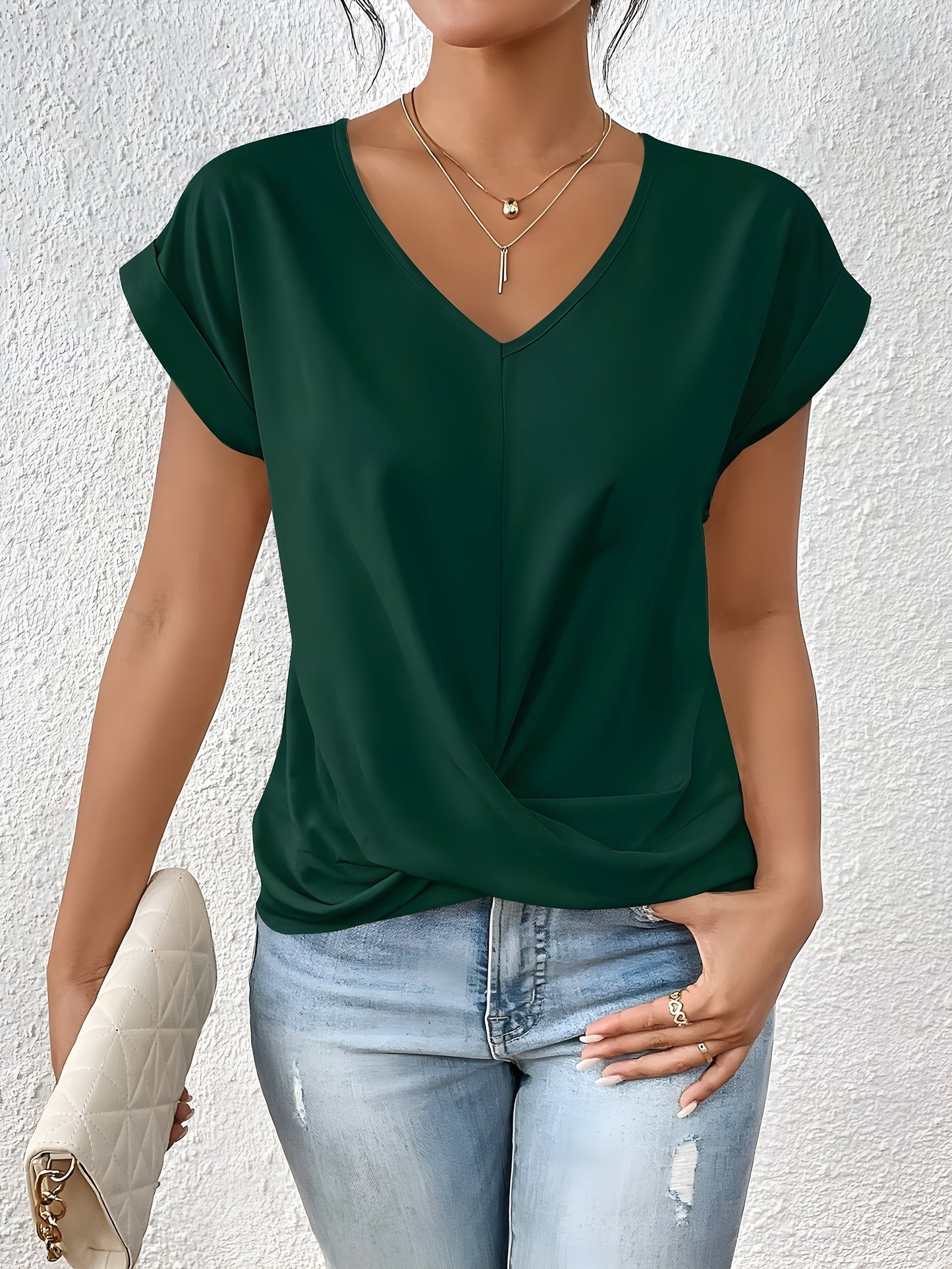 Ziva | Casual T-shirt with a V-neck