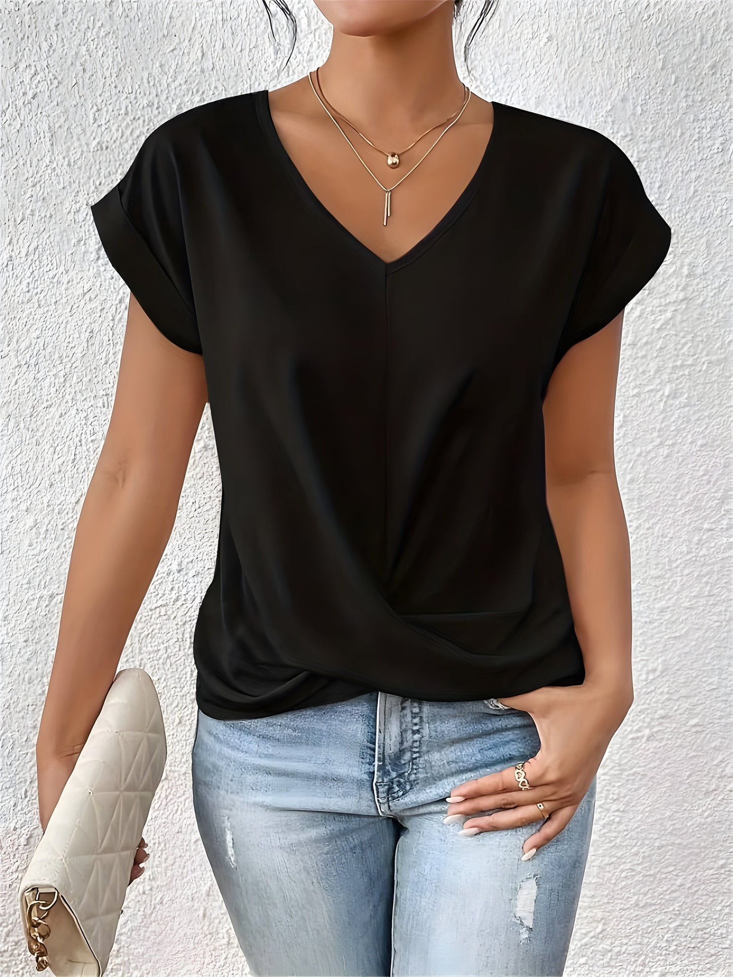 Ziva | Casual T-shirt with a V-neck