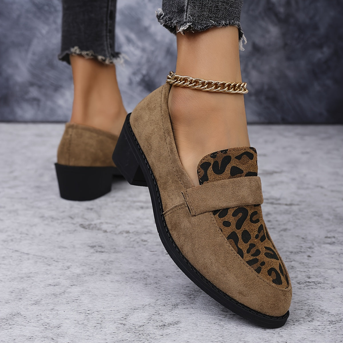 Lina | Elegant loafers with leopard accents and a heel