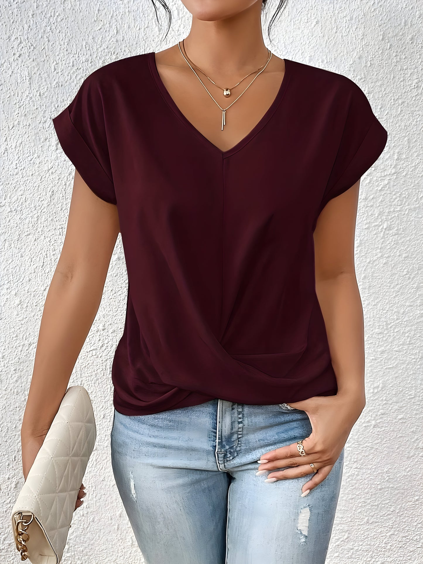 Ziva | Casual T-shirt with a V-neck