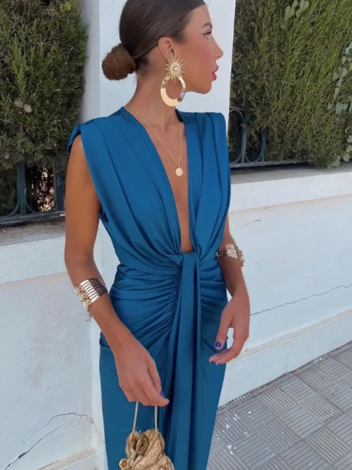 Crocetta™ | Elegant Dress with Deep Neckline