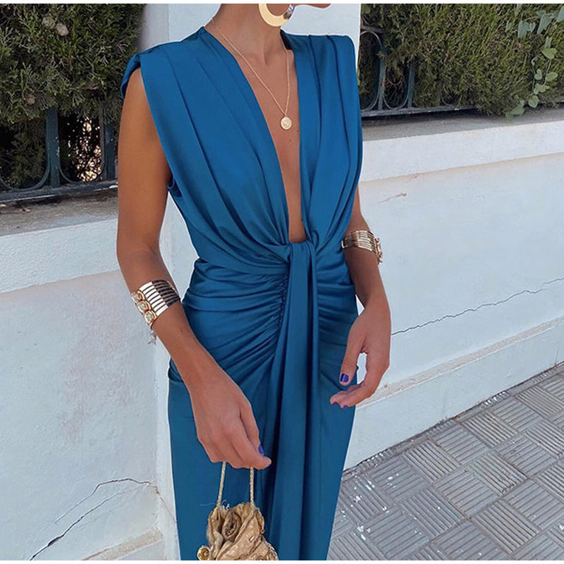 Crocetta™ | Elegant Dress with Deep Neckline